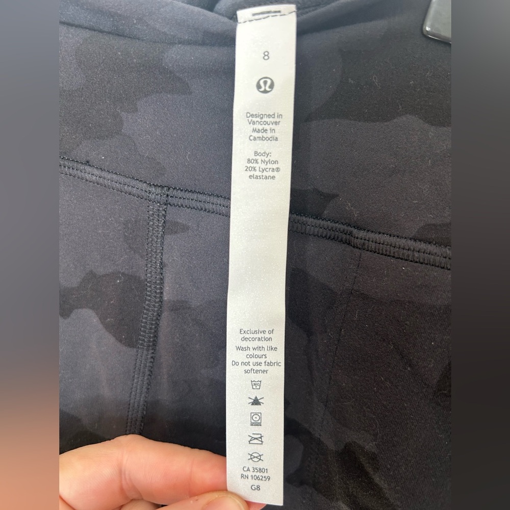 lululemon Align™ High-Rise Jogger
Full Length Black and grey camo Size 8 - Picture 3 of 3